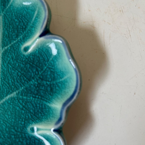 Dishes Celadon Blue Green Crackle Leaf Shape Japanese Ceramic  4.5x 4" - Picture 6 of 9